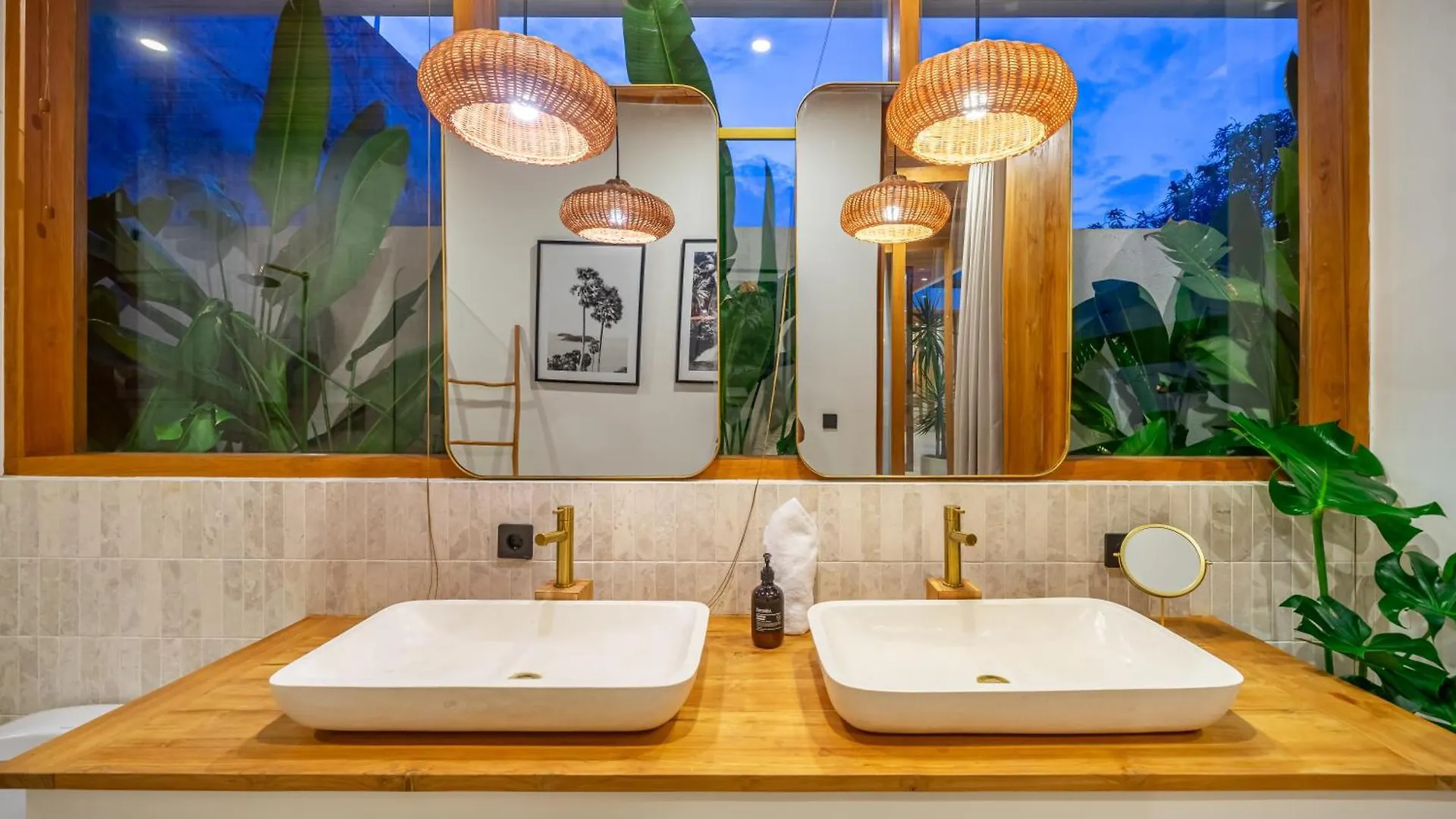 Villa Lila Bingin Uluwatu  Indonesia